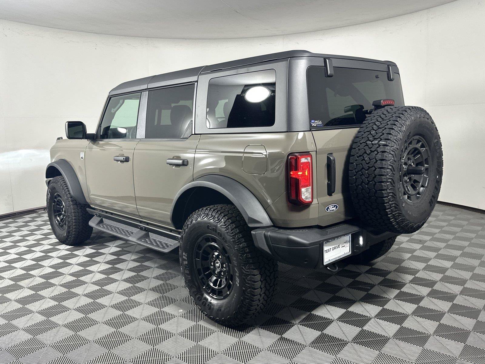 New 2026 Ford Bronco Big Bend w/ Black Diamond Package AWD/4WD image 5