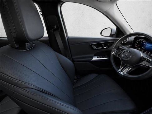 Used 2025 Mercedes-Benz E 350 Sedan image 15