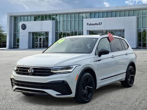 Certified 2024 Volkswagen Tiguan SE R-Line FWD image 3