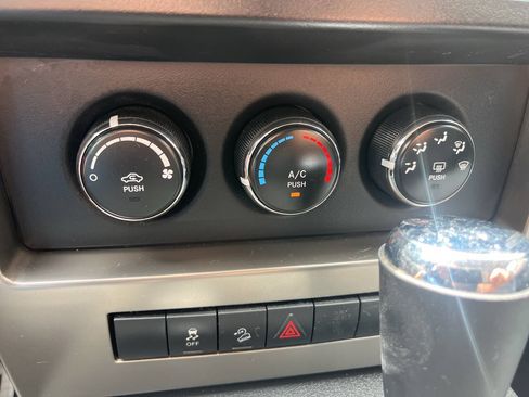 Used 2012 Jeep Liberty Sport w/ Popular Equipment Group AWD/4WD image 20