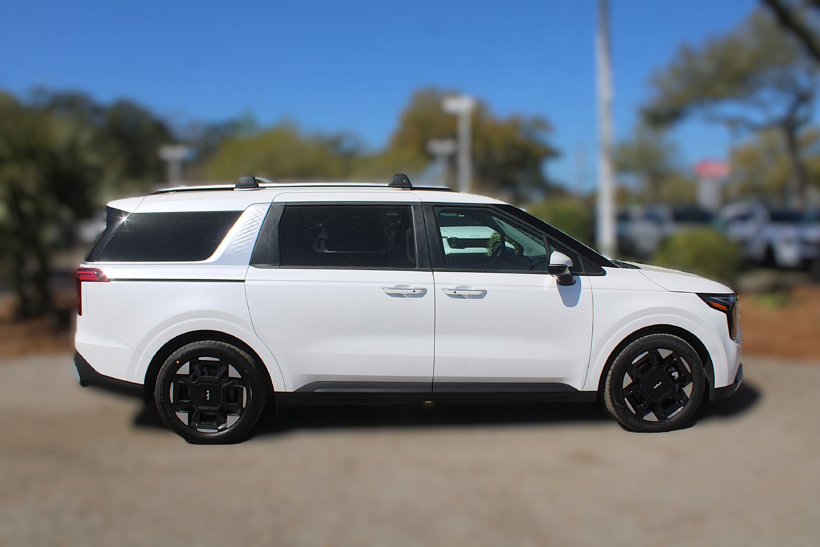 New 2026 Kia Carnival EX FWD image 5