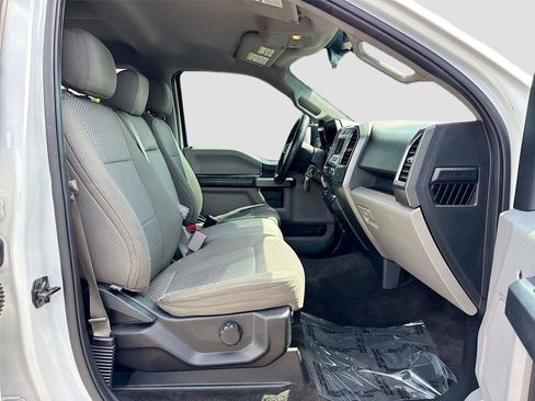 Used 2015 Ford F150 XLT RWD image 24