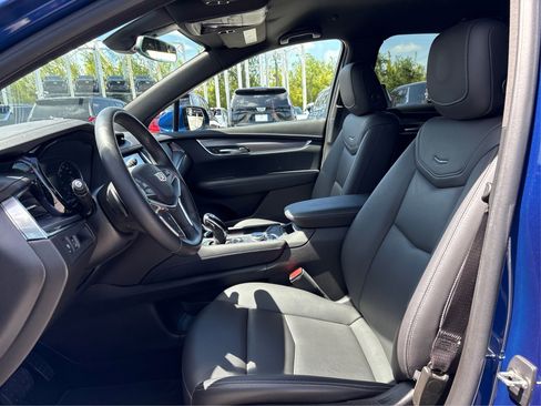 Used 2023 Cadillac XT5 Luxury FWD image 9