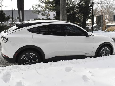 Used 2022 Ford Mustang Mach-E Select w/ Comfort/Technology Package image 9