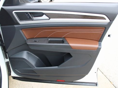 Certified 2022 Volkswagen Atlas SE image 26