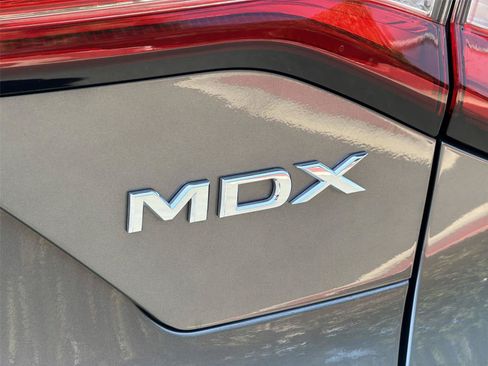 Used 2023 Acura MDX FWD w/ Technology Package image 8