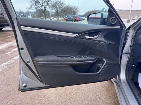 Used 2017 Honda Civic EX image 9