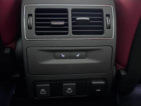 New 2025 Jaguar F-PACE R-Dynamic S image 25