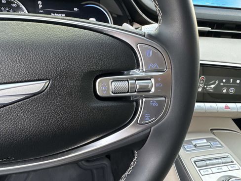 Used 2025 Genesis GV70 2.5T w/ Select Package image 31