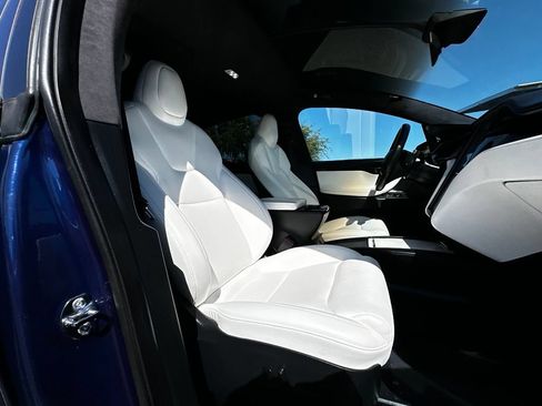 Used 2020 Tesla Model X Long Range AWD/4WD image 13