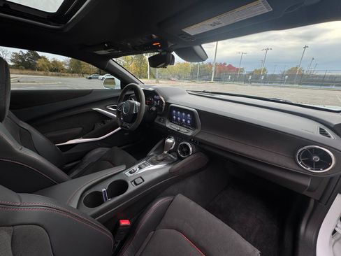 Used 2022 Chevrolet Camaro ZL1 image 26