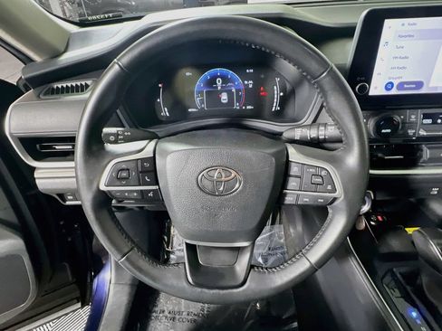 Certified 2025 Toyota Grand Highlander AWD image 10