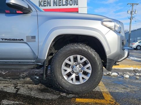 Used 2019 Toyota Tacoma SR5 image 13
