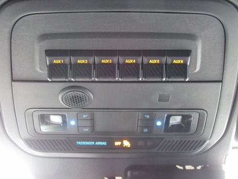 Used 2023 Ford Bronco Wildtrak image 25