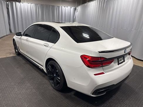 Used 2018 BMW 750i xDrive image 7