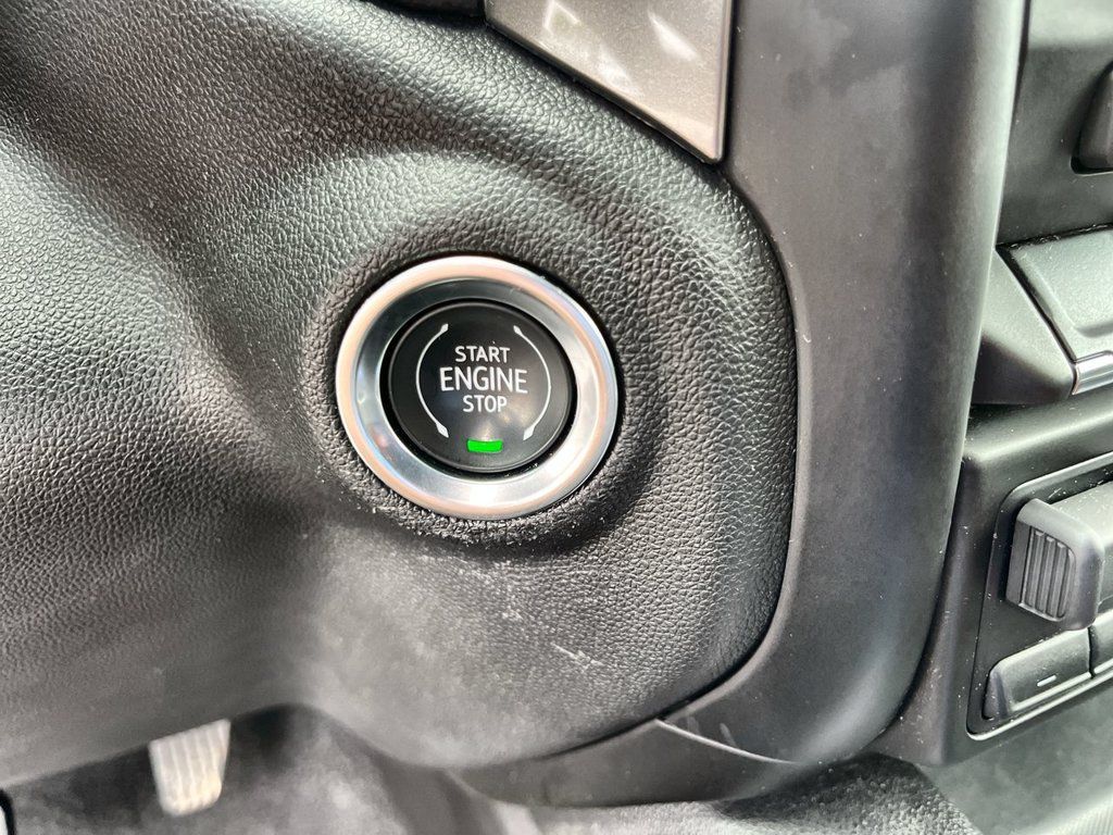 Used 2020 Chevrolet Silverado 1500 RST AWD/4WD image 16