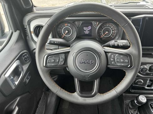 Used 2024 Jeep Wrangler Unlimited Sport AWD/4WD image 11