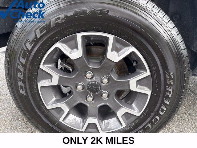 Used 2024 Jeep Wrangler Unlimited Sahara AWD/4WD image 8