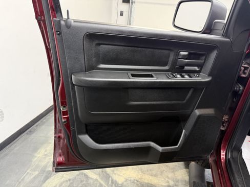 Used 2019 RAM 1500 Express w/ Wheel & Sound Group AWD/4WD image 10