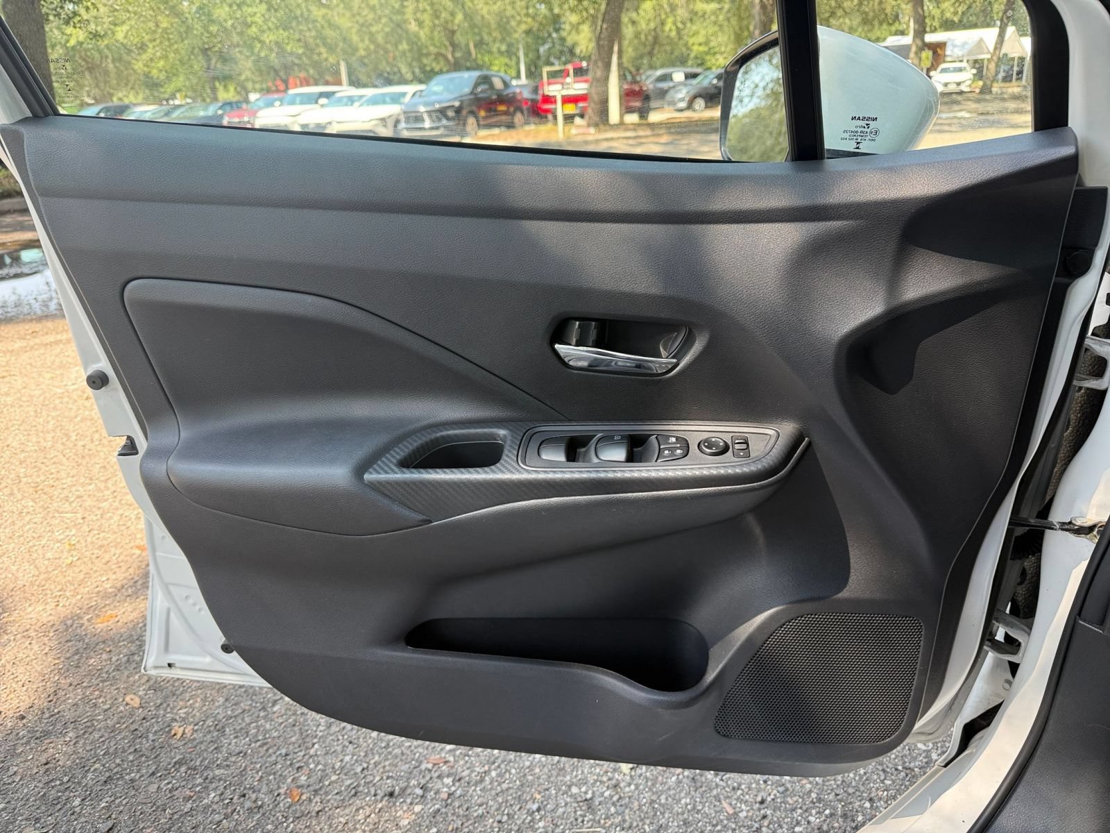 Used 2025 Nissan Versa SV FWD image 19
