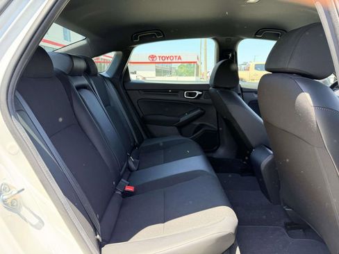 Used 2025 Honda Civic Sport image 15