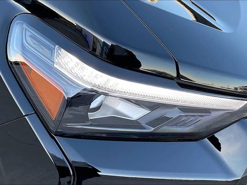 Certified 2025 Chevrolet Colorado Z71 w/ Technology Package image 28