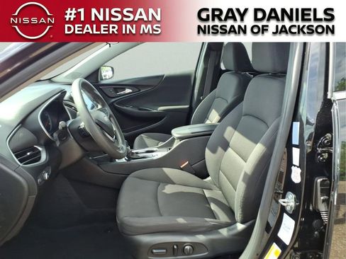 Used 2023 Chevrolet Malibu LT FWD image 23