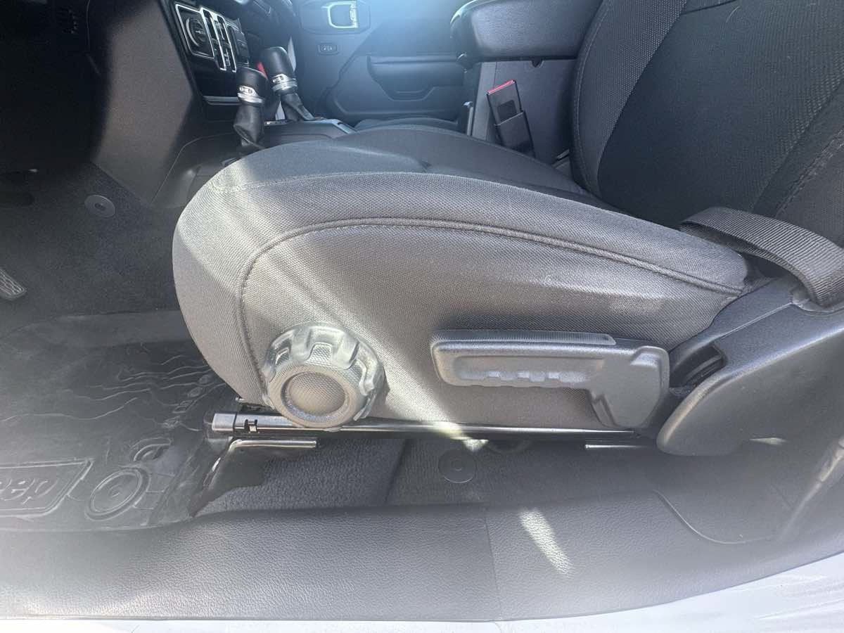 Used 2020 Jeep Wrangler Unlimited Sport AWD/4WD image 11