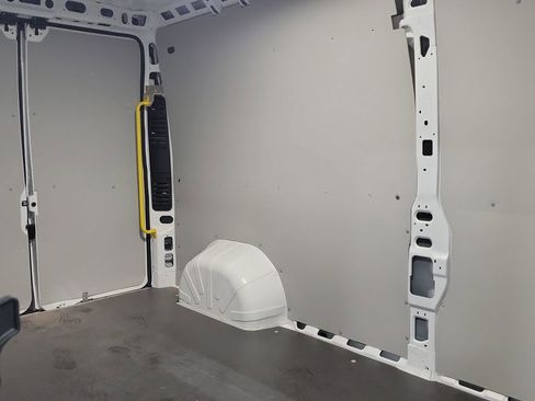 Used 2025 RAM ProMaster 2500 w/ Convenience Group FWD image 17