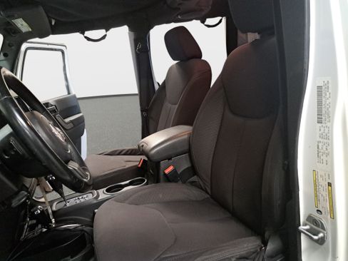 Used 2013 Jeep Wrangler Unlimited Sport AWD/4WD image 13