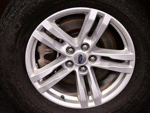 Used 2024 Ford Explorer XLT w/ Class IV Trailer Tow Package image 9