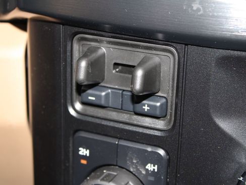 New 2026 Ford F250 Lariat w/ Chrome Package image 46