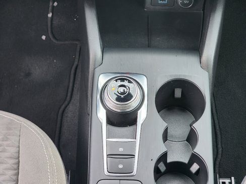 Used 2021 Ford Escape SE w/ SE Sport Appearance Package image 16