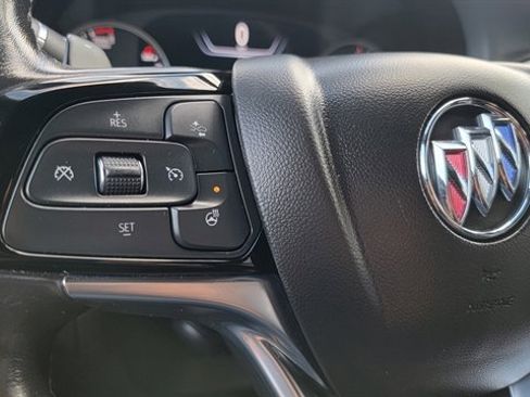 Used 2022 Buick Enclave Premium image 23