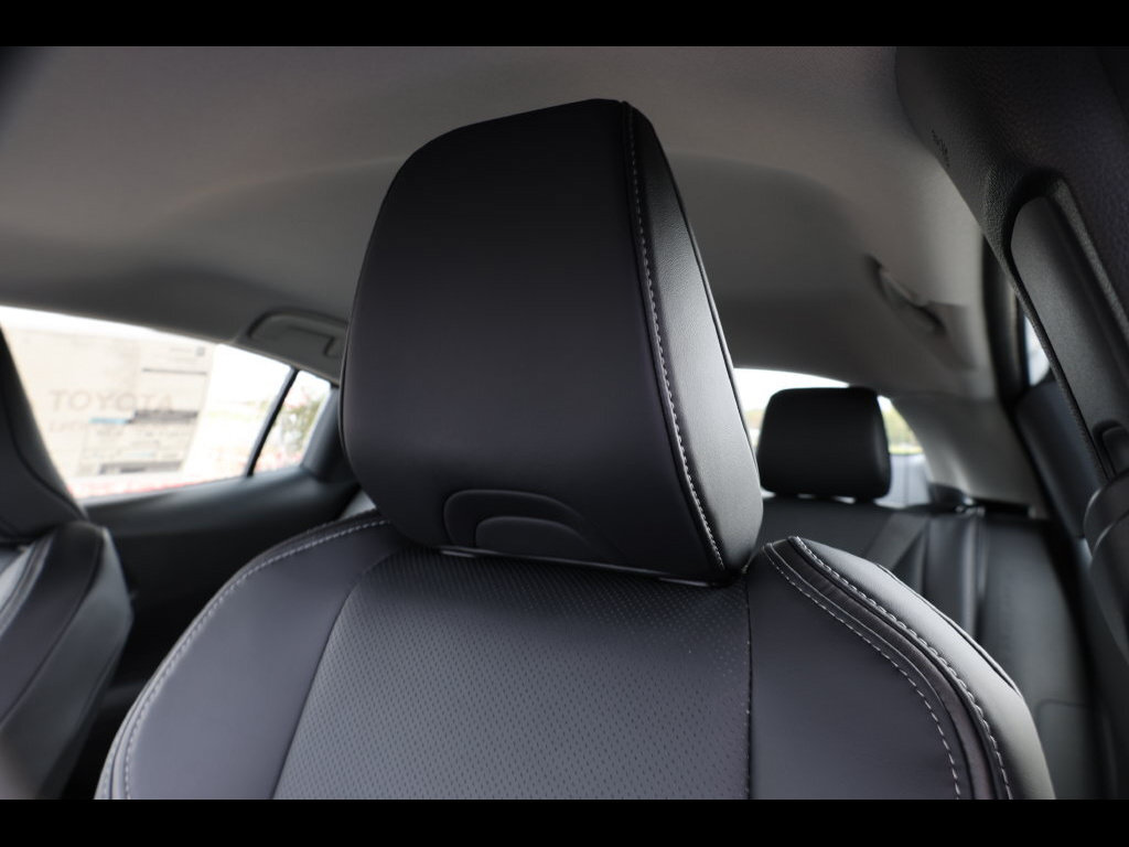 New 2026 Toyota Prius Plug-In Hybrid FWD image 10