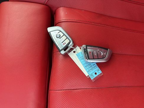 Used 2017 BMW X5 M image 39