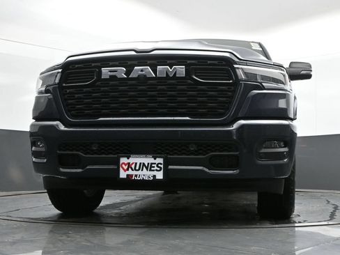 New 2026 RAM 1500 4x4 Crew Cab image 34