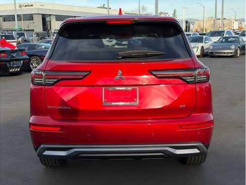 New 2026 Mitsubishi Outlander LE image 7