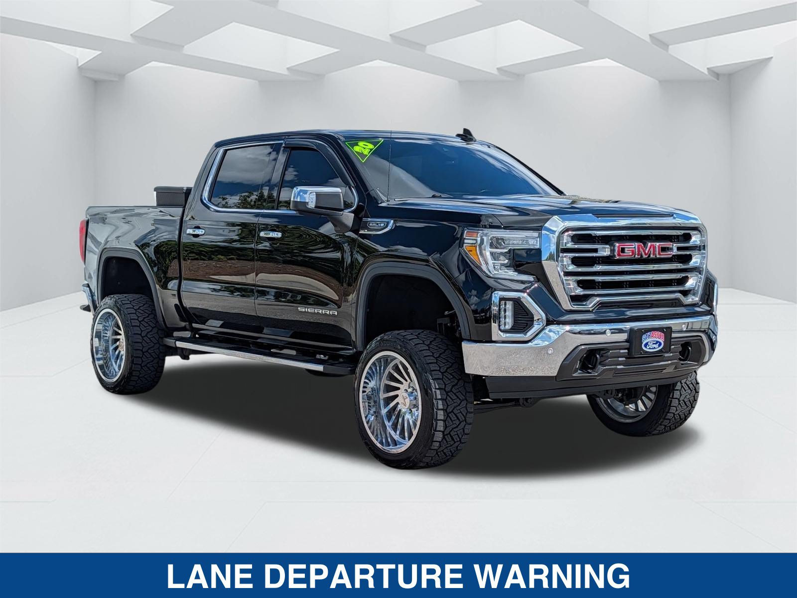 Used 2020 GMC Sierra 1500 SLT w/ SLT Premium Plus Package RWD image 3