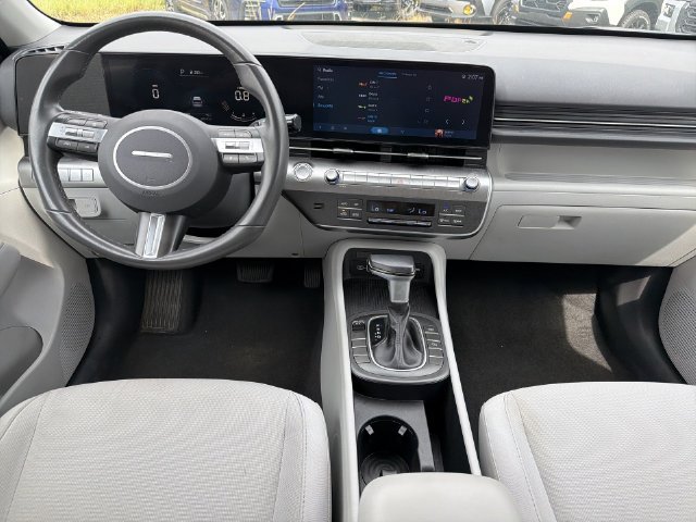 Certified 2025 Hyundai Kona SEL FWD image 17