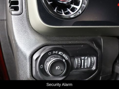 Used 2021 Jeep Wrangler Unlimited Sport AWD/4WD image 22