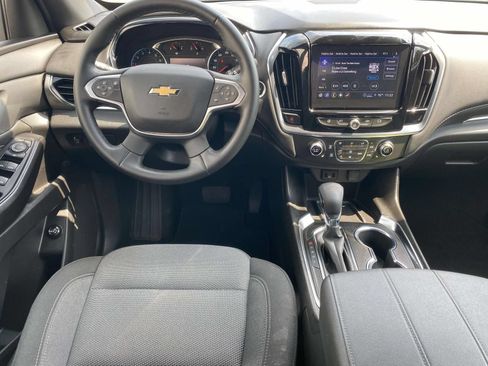 Used 2023 Chevrolet Traverse LT FWD image 10