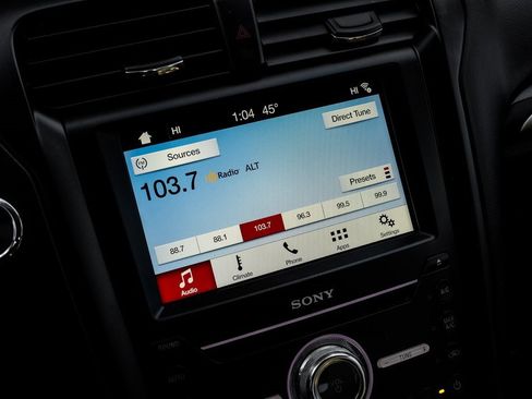 Used 2017 Ford Fusion Titanium image 6