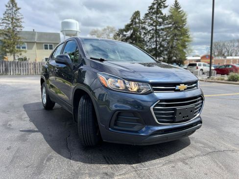 Used 2019 Chevrolet Trax LS w/ LPO, Protection Package FWD image 11