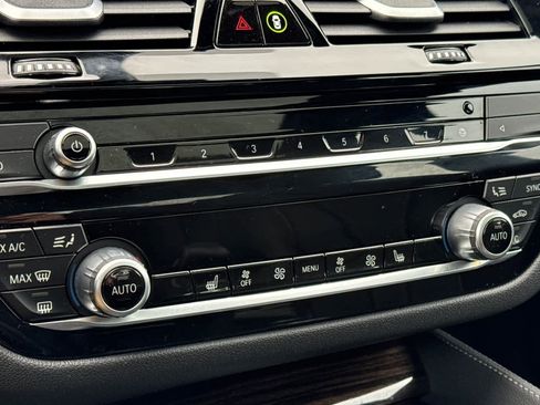 Certified 2023 BMW 530e w/ M Sport Package image 25