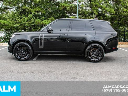Used 2025 Land Rover Range Rover SE AWD/4WD image 7