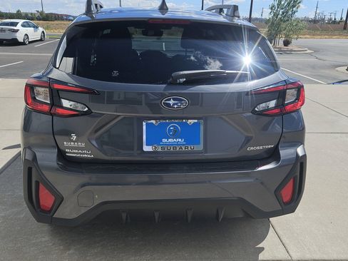 Used 2024 Subaru Crosstrek 2.0i Premium w/ Crosstrek Mirror Package AWD/4WD image 6