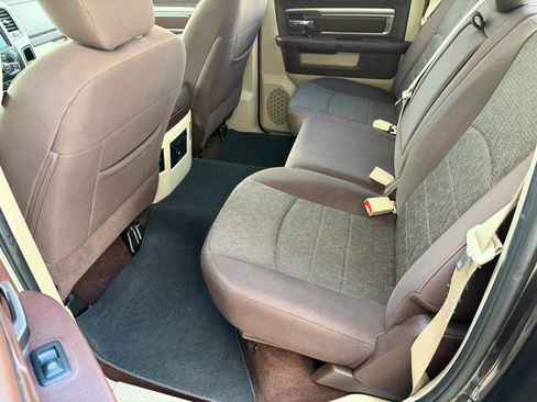Used 2017 RAM 1500 Classic SLT w/ Luxury Group AWD/4WD image 12