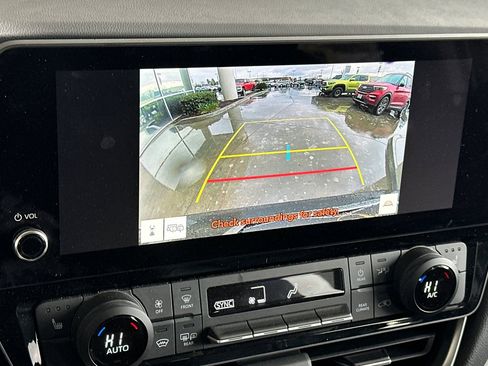 Used 2025 Toyota Grand Highlander XLE image 20