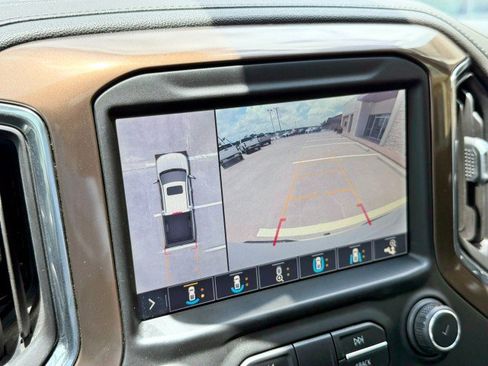 Used 2019 Chevrolet Silverado 1500 High Country w/ Technology Package AWD/4WD image 35